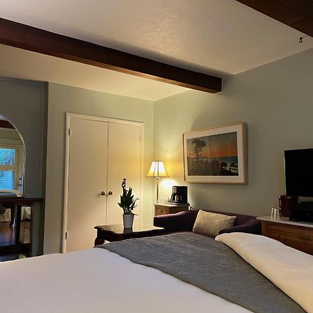 Carmel Garden Inn Екстер'єр фото