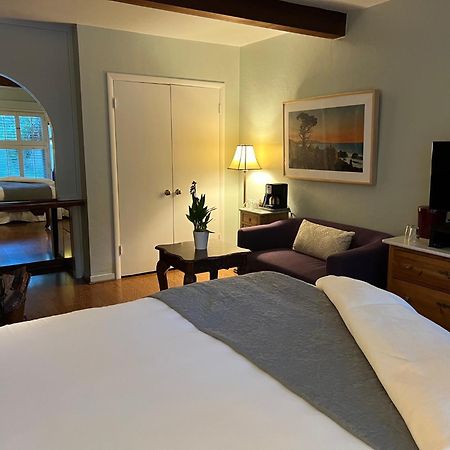 Carmel Garden Inn Екстер'єр фото